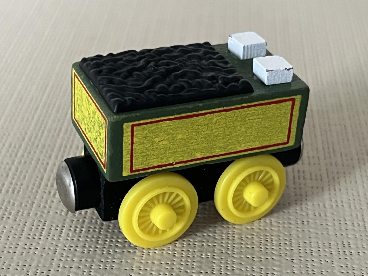 Dřevěný vagón uhlí žlutý - do vláčkodráky