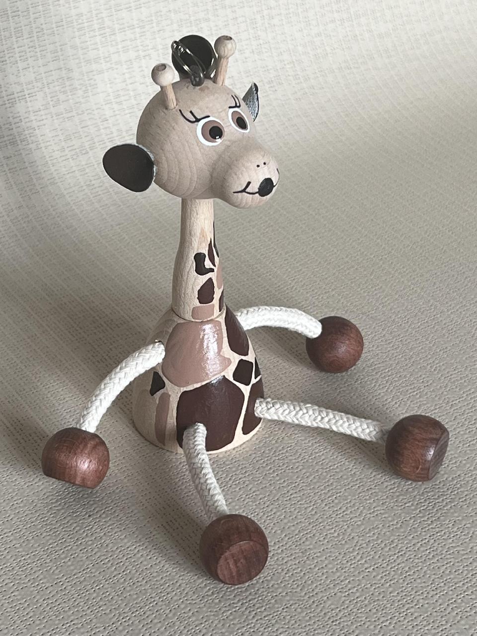 Pérák - dřevěná žirafa na pružině malá