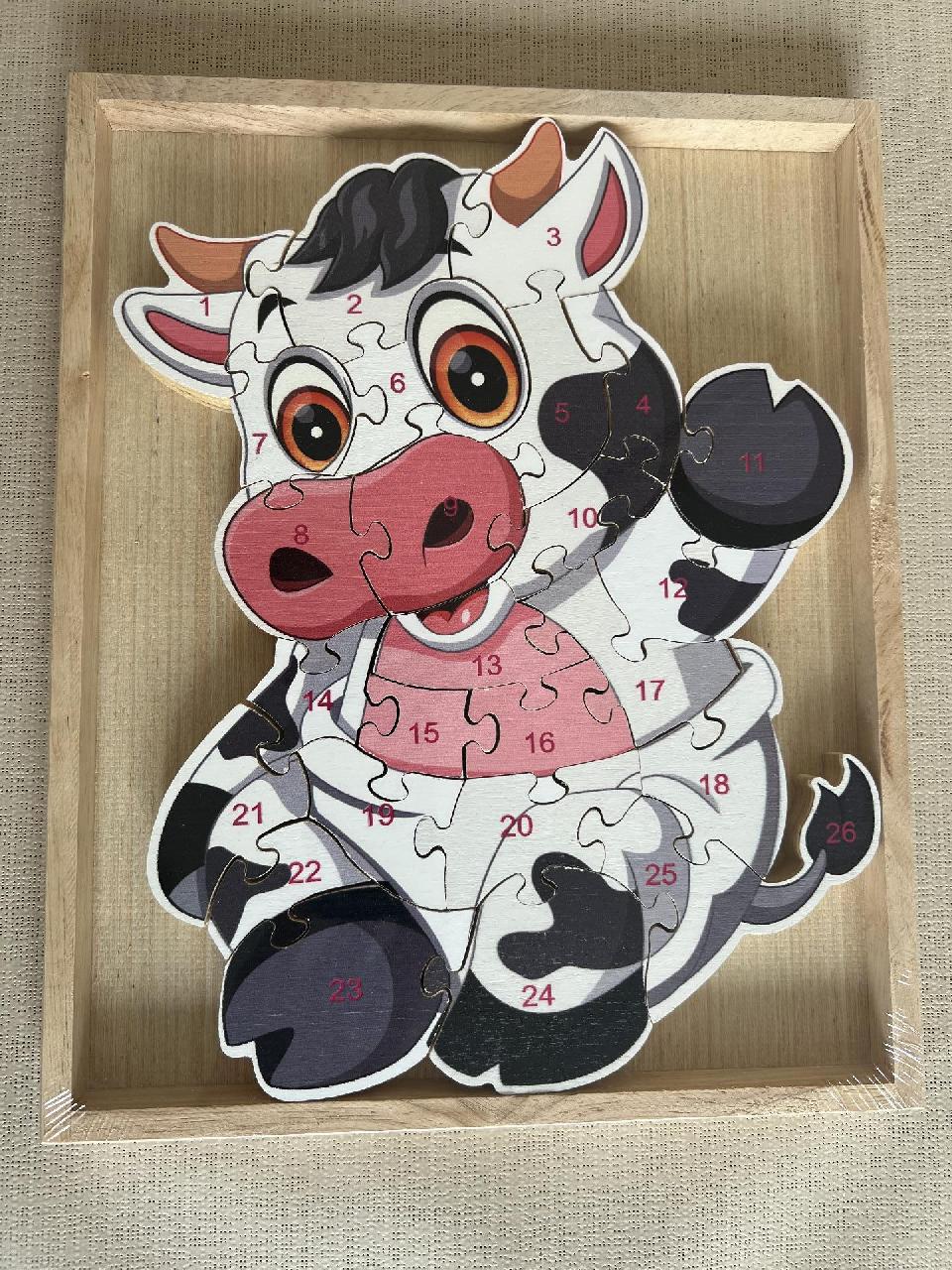 Dřevěné puzzle v dřevěné krabičce - kravička